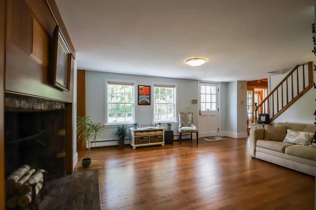 672 Ocean Avenue Portland ME 04103