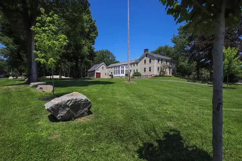 672 Ocean Avenue Portland ME 04103