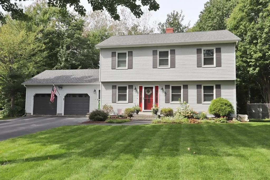 21 Silver Ridge Veazie ME 04401