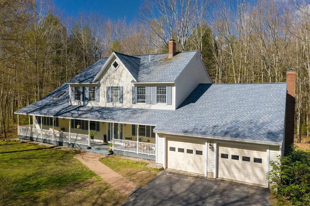 35 Lakeside Drive Falmouth ME 04105