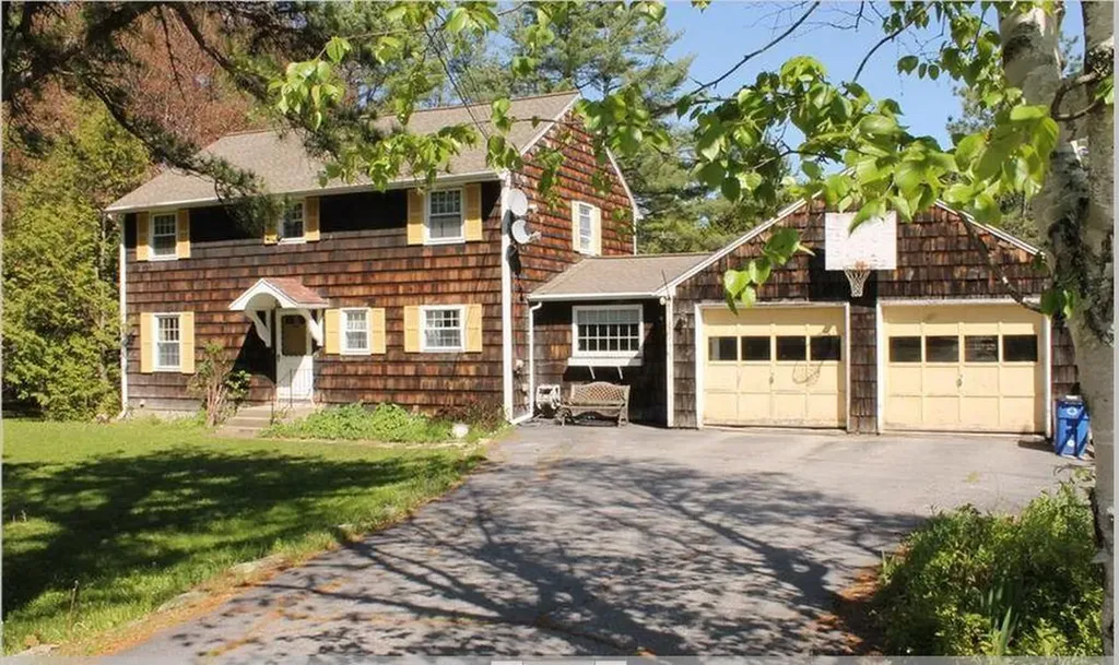 63 Mayflower Road Augusta ME 04330