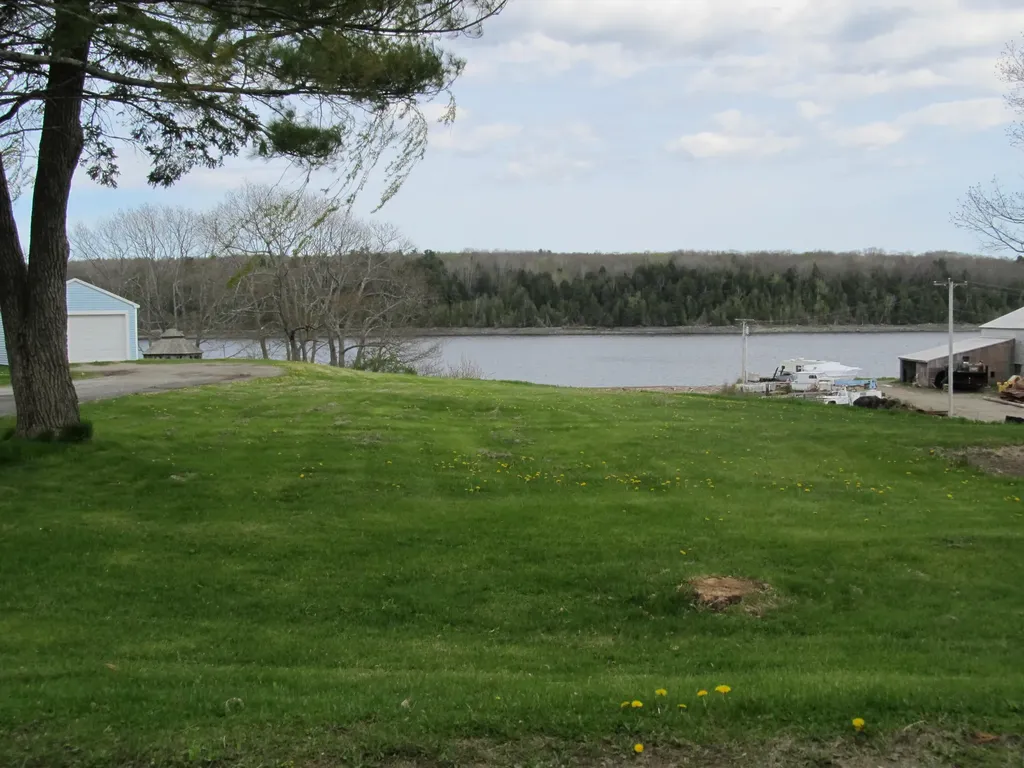 21 Church Street Winterport ME 04496