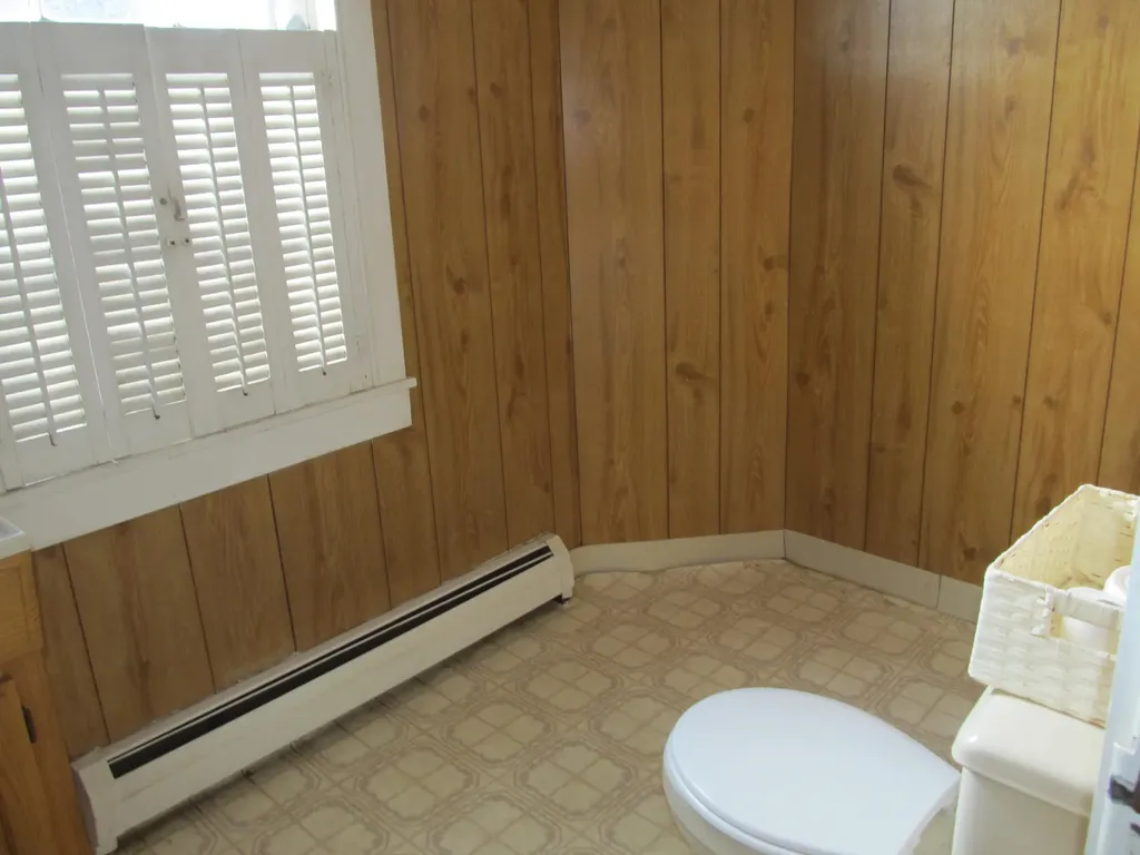 21 Church Street Winterport ME 04496