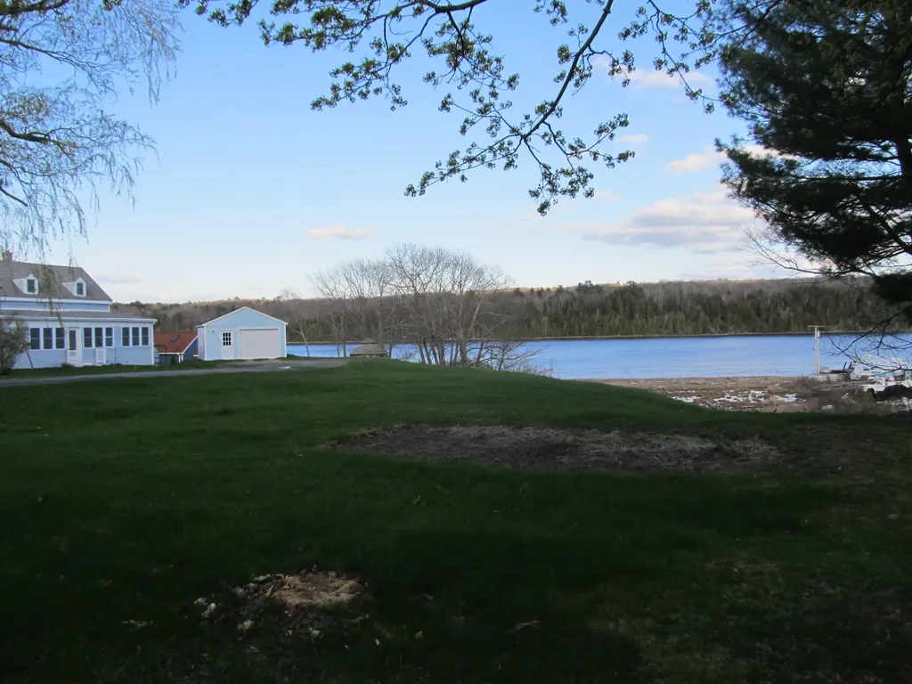 21 Church Street Winterport ME 04496