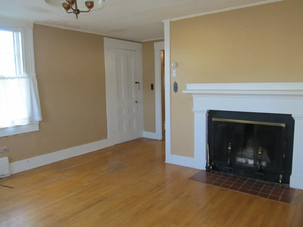 21 Church Street Winterport ME 04496