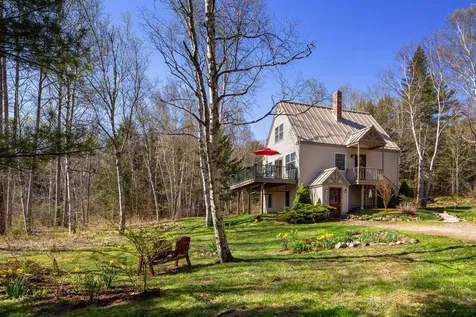 13 Hathorne Point Road Cushing ME 04563