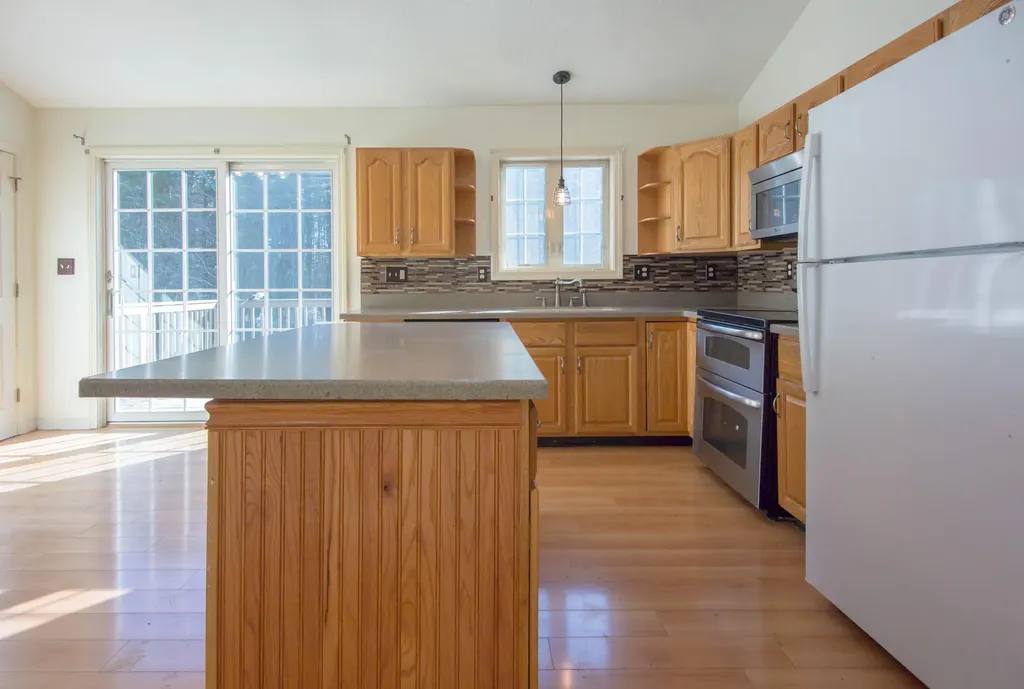 359 Simpson Road Buxton ME 04093