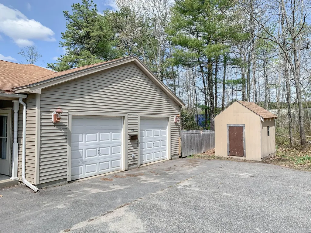 359 Simpson Road Buxton ME 04093
