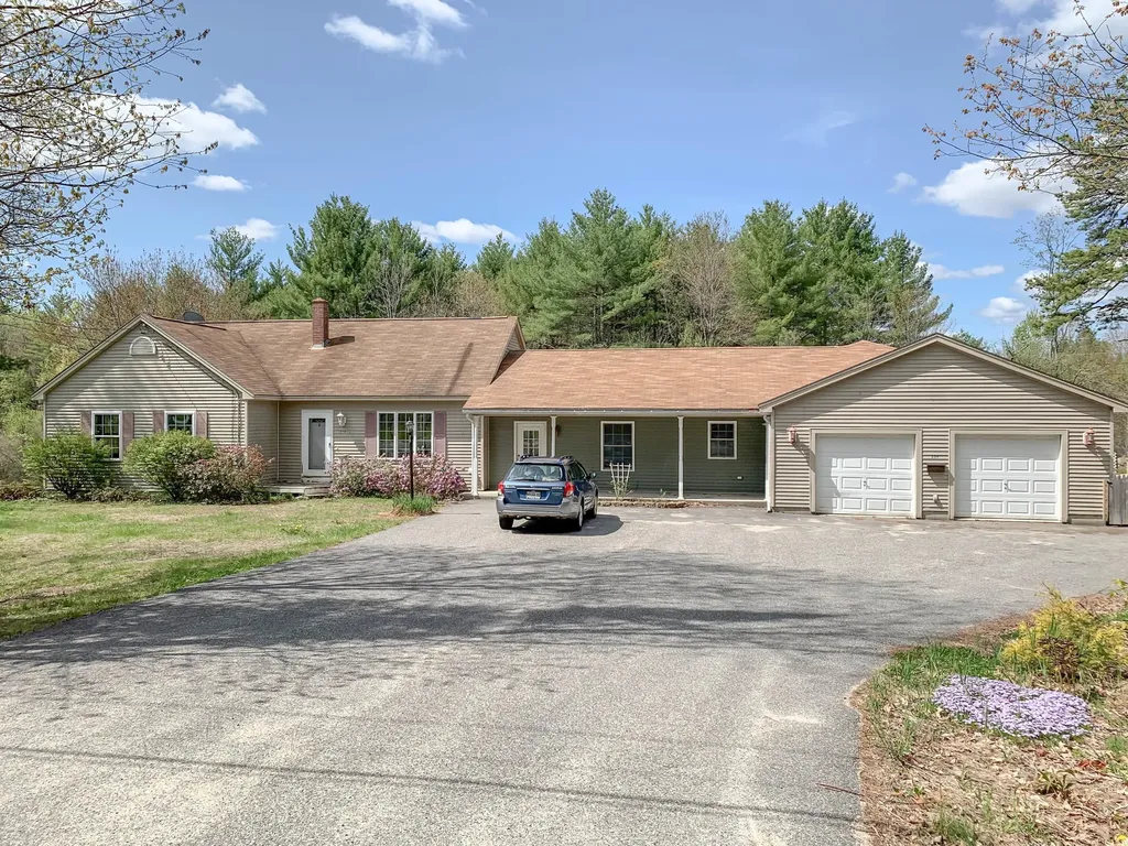 359 Simpson Road Buxton ME 04093