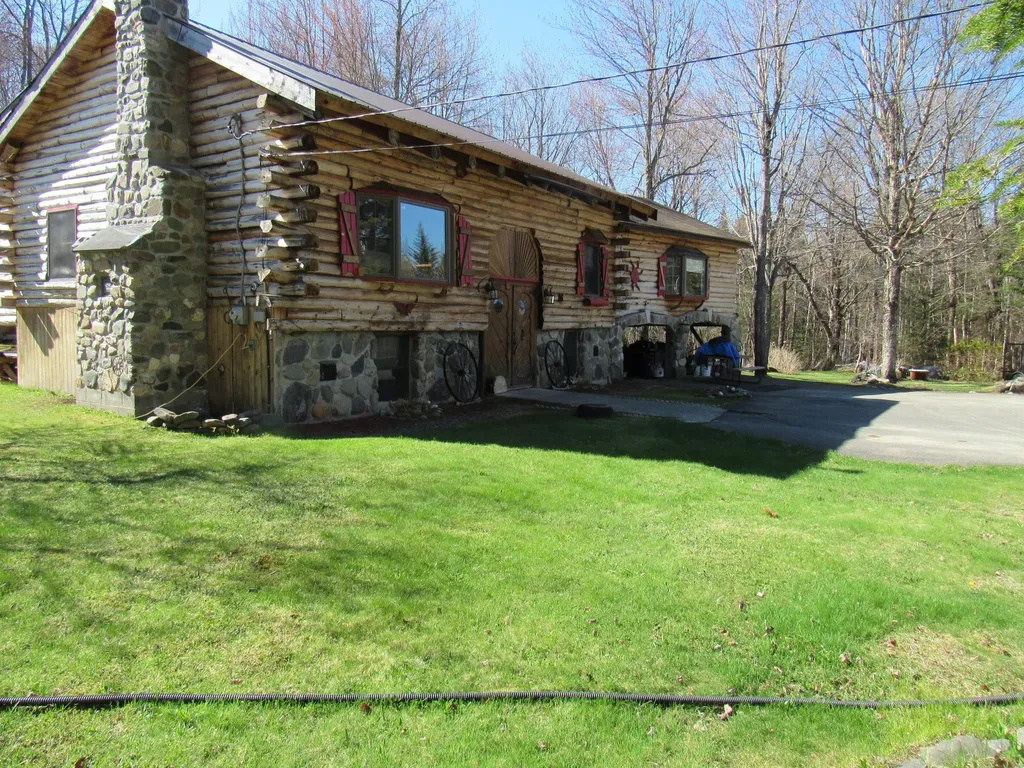 16 Gilbert Street Jackman ME 04945