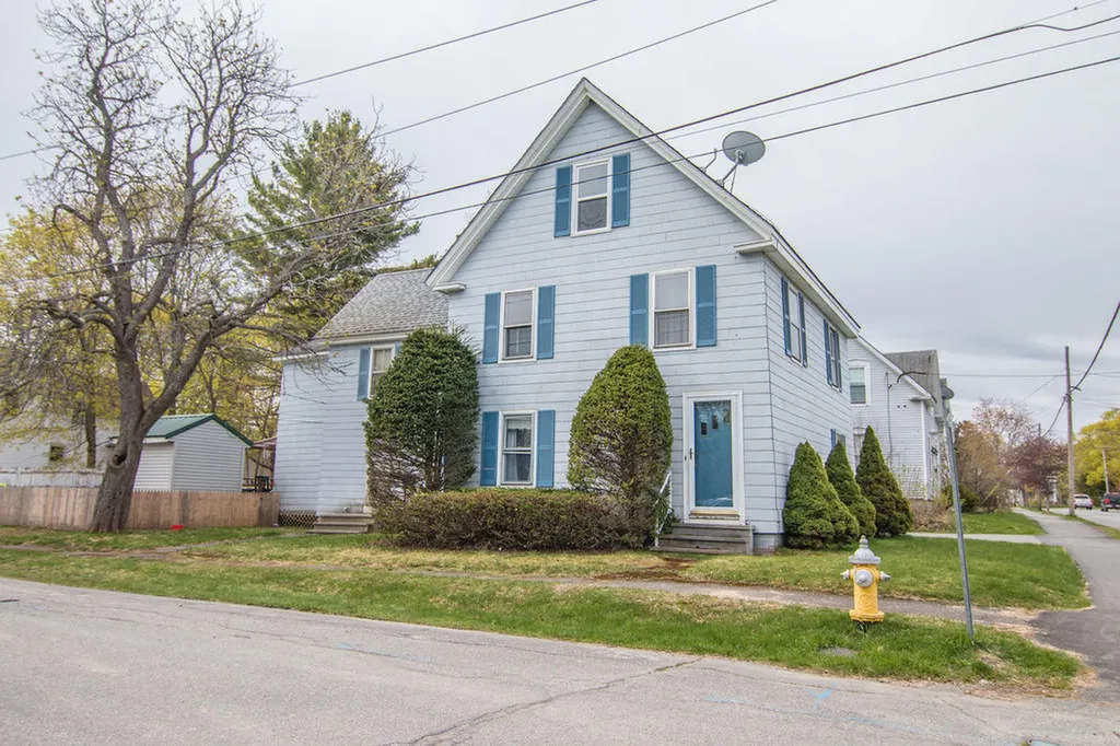 44 Dean Street Bangor ME 04401