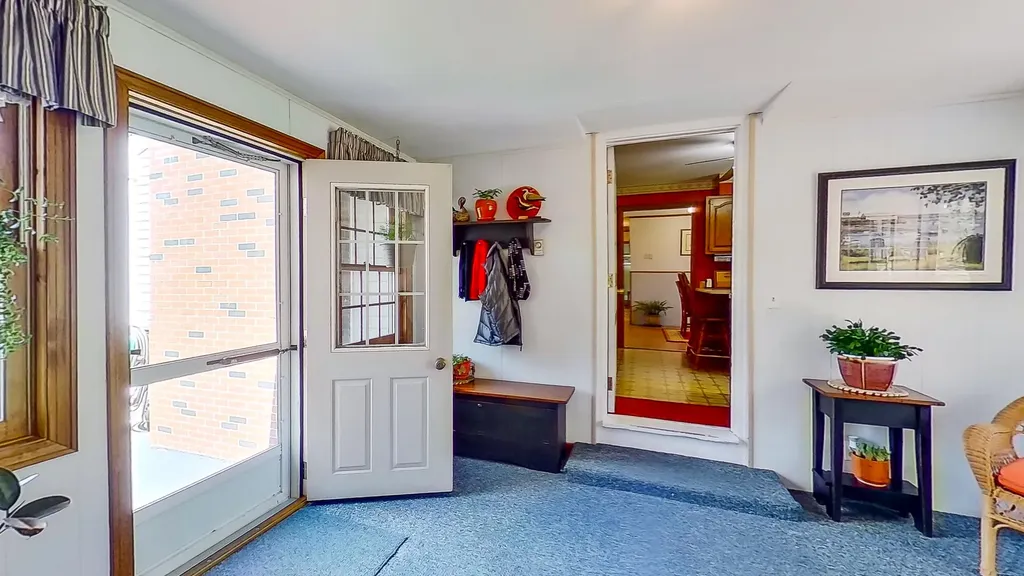 713 Gardiner Road Wiscasset ME 04578