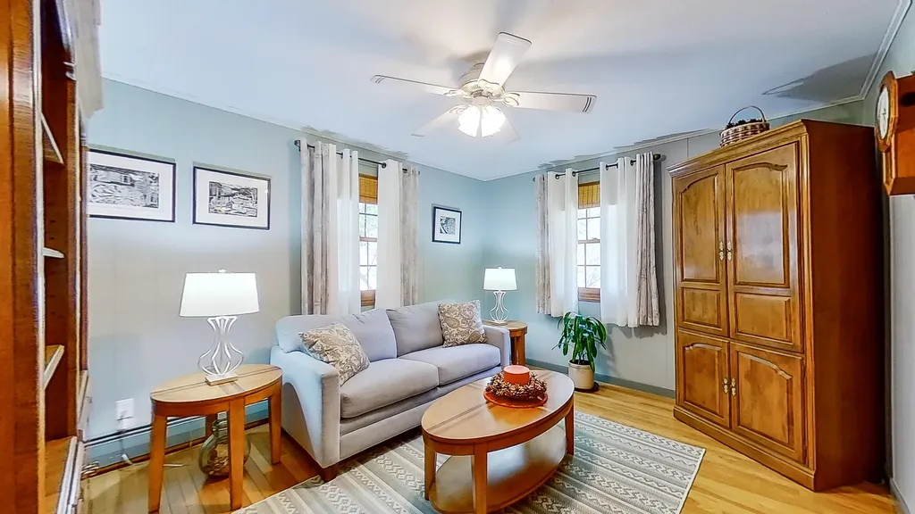 713 Gardiner Road Wiscasset ME 04578