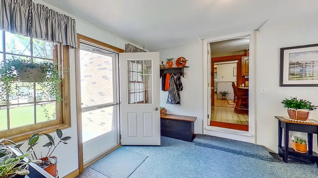 713 Gardiner Road Wiscasset ME 04578