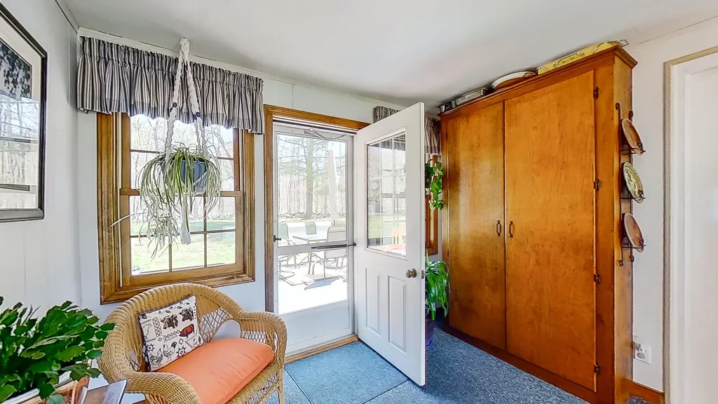 713 Gardiner Road Wiscasset ME 04578
