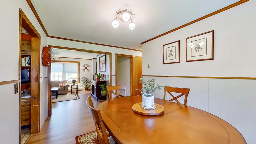 713 Gardiner Road Wiscasset ME 04578