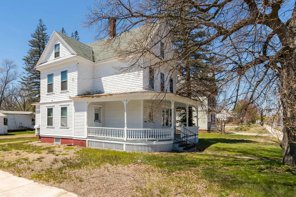 987 Main Street Sanford ME 04073