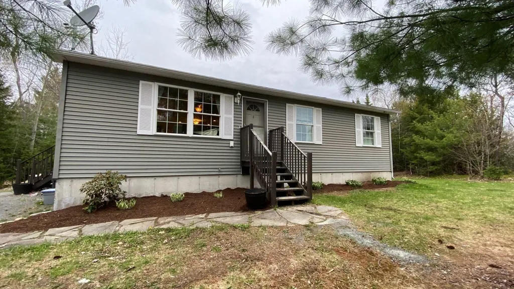4 Sylvan Lane Levant ME 04456