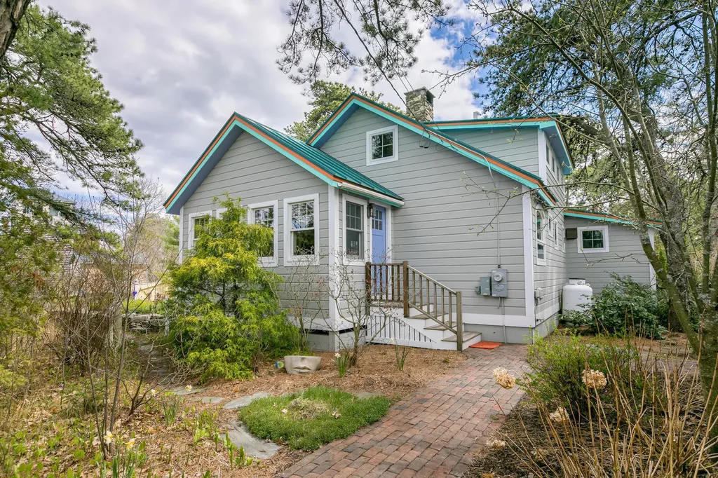 5 Shore Avenue Saco ME 04072