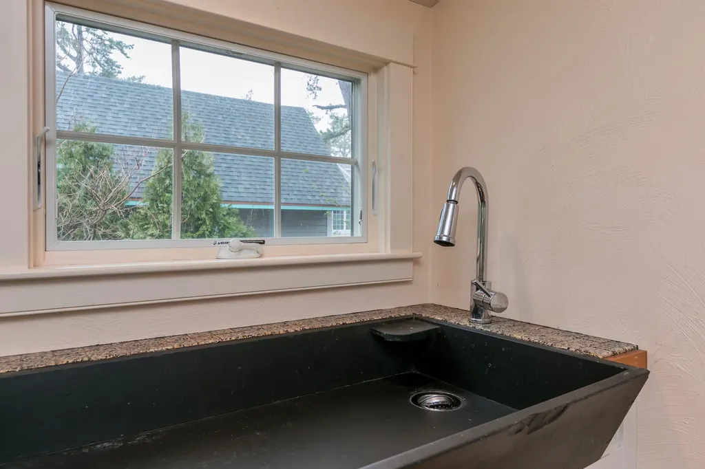 5 Shore Avenue Saco ME 04072