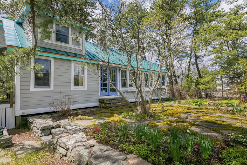 5 Shore Avenue Saco ME 04072