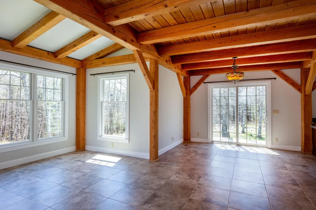 25 Harrison Lane Wiscasset ME 04578