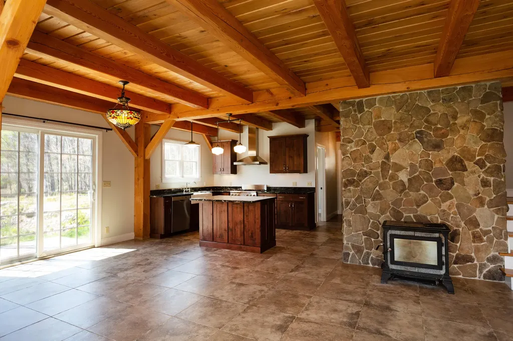 25 Harrison Lane Wiscasset ME 04578