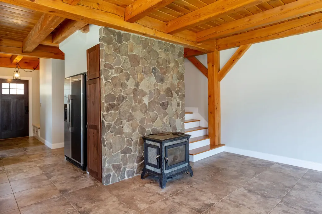 25 Harrison Lane Wiscasset ME 04578