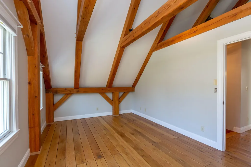 25 Harrison Lane Wiscasset ME 04578