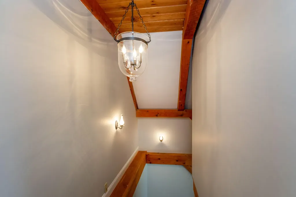 25 Harrison Lane Wiscasset ME 04578