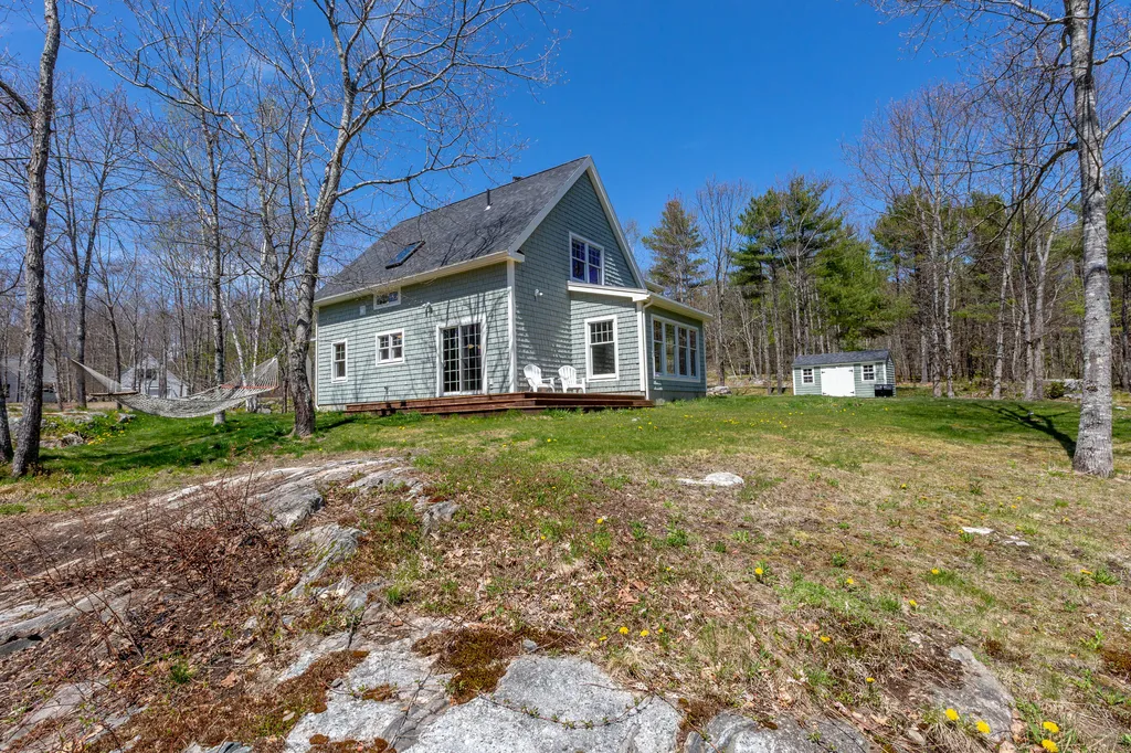 25 Harrison Lane Wiscasset ME 04578