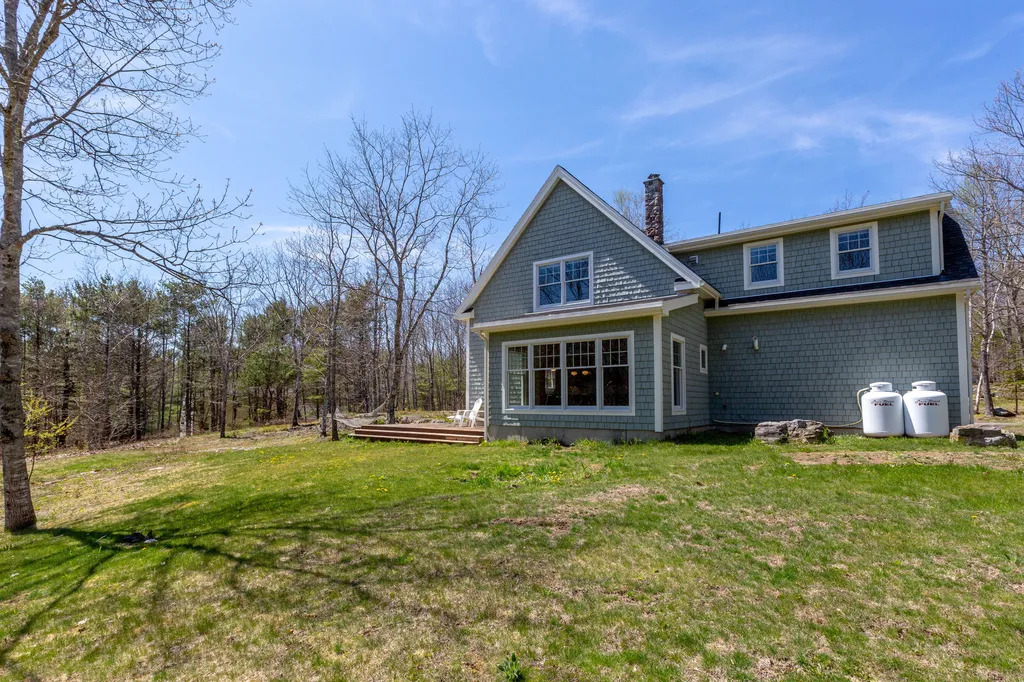 25 Harrison Lane Wiscasset ME 04578