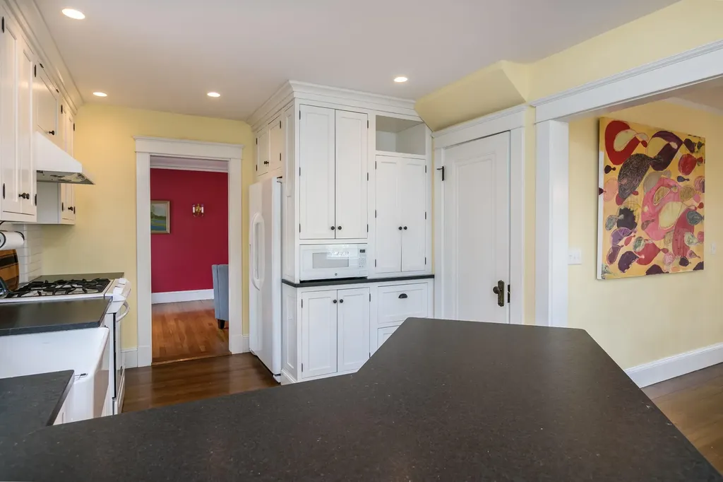 34 Chamberlain Avenue Portland ME 04101
