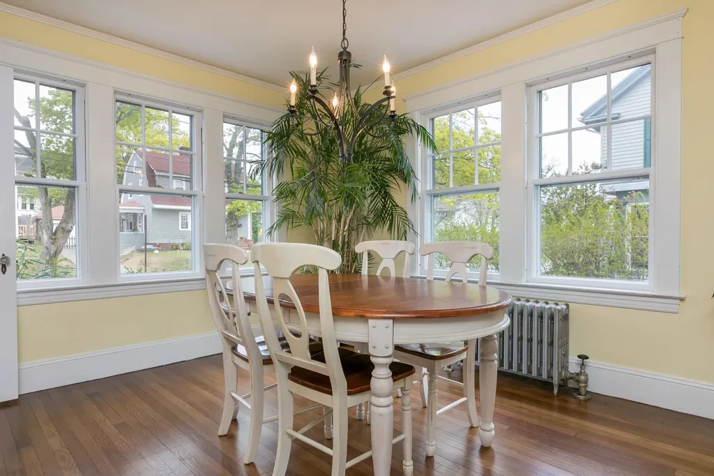 34 Chamberlain Avenue Portland ME 04101