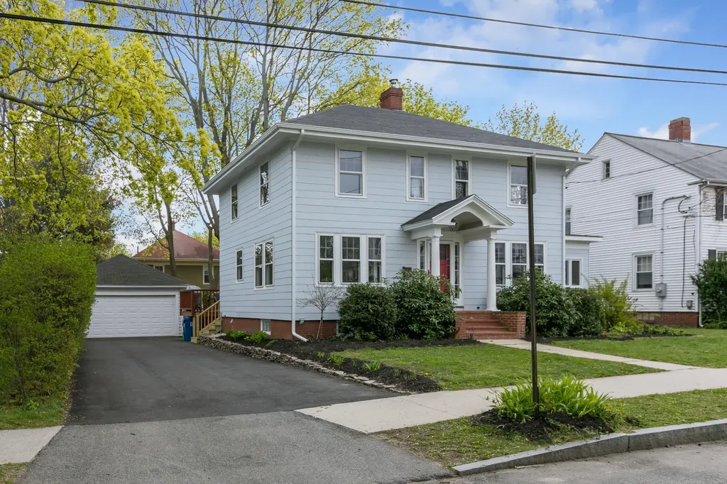34 Chamberlain Avenue Portland ME 04101