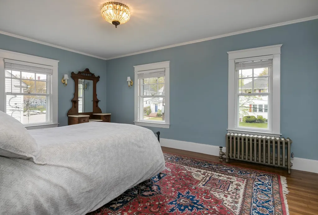 34 Chamberlain Avenue Portland ME 04101