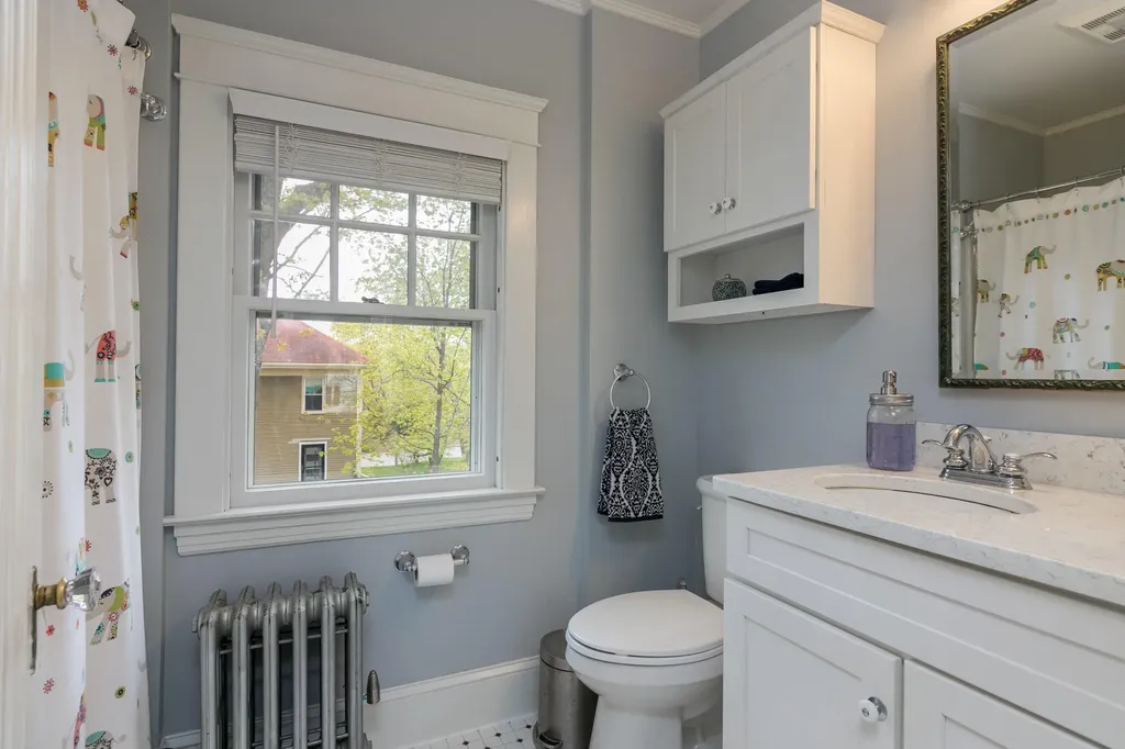 34 Chamberlain Avenue Portland ME 04101