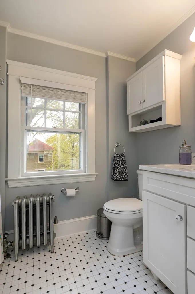 34 Chamberlain Avenue Portland ME 04101
