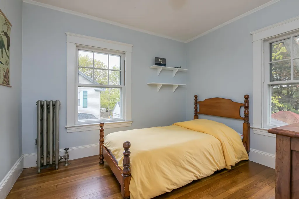34 Chamberlain Avenue Portland ME 04101
