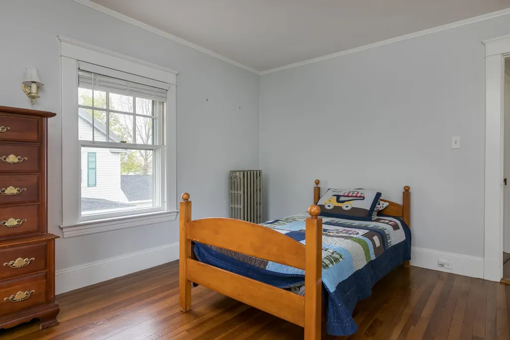 34 Chamberlain Avenue Portland ME 04101