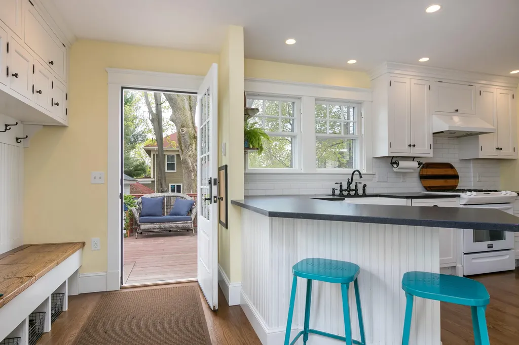 34 Chamberlain Avenue Portland ME 04101