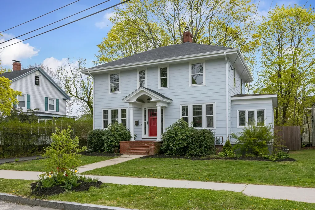 34 Chamberlain Avenue Portland ME 04101