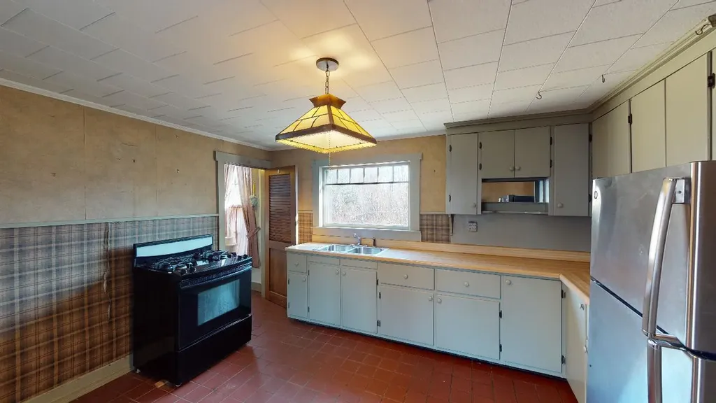 39 Franklin Street Calais ME 04619