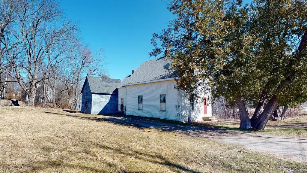 39 Franklin Street Calais ME 04619