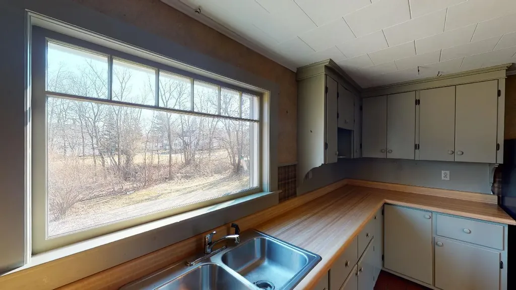 39 Franklin Street Calais ME 04619