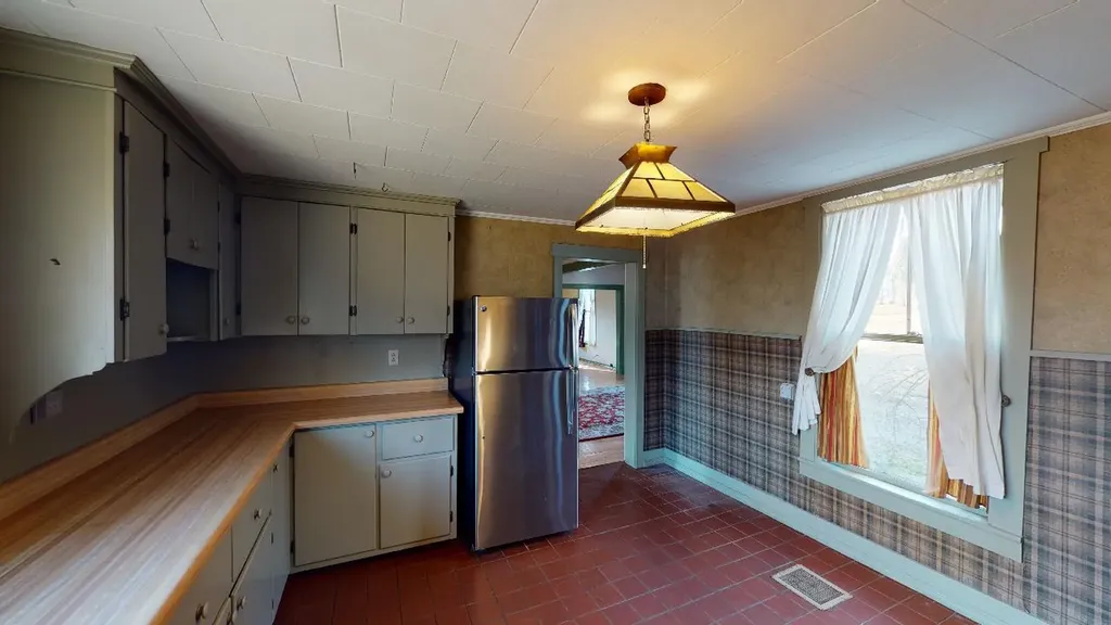 39 Franklin Street Calais ME 04619