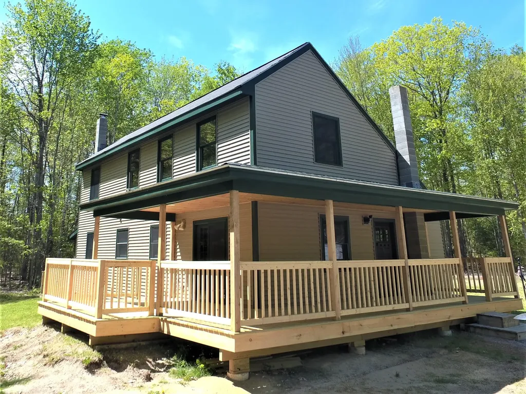 20 Sanctuary Drive Buxton ME 04093