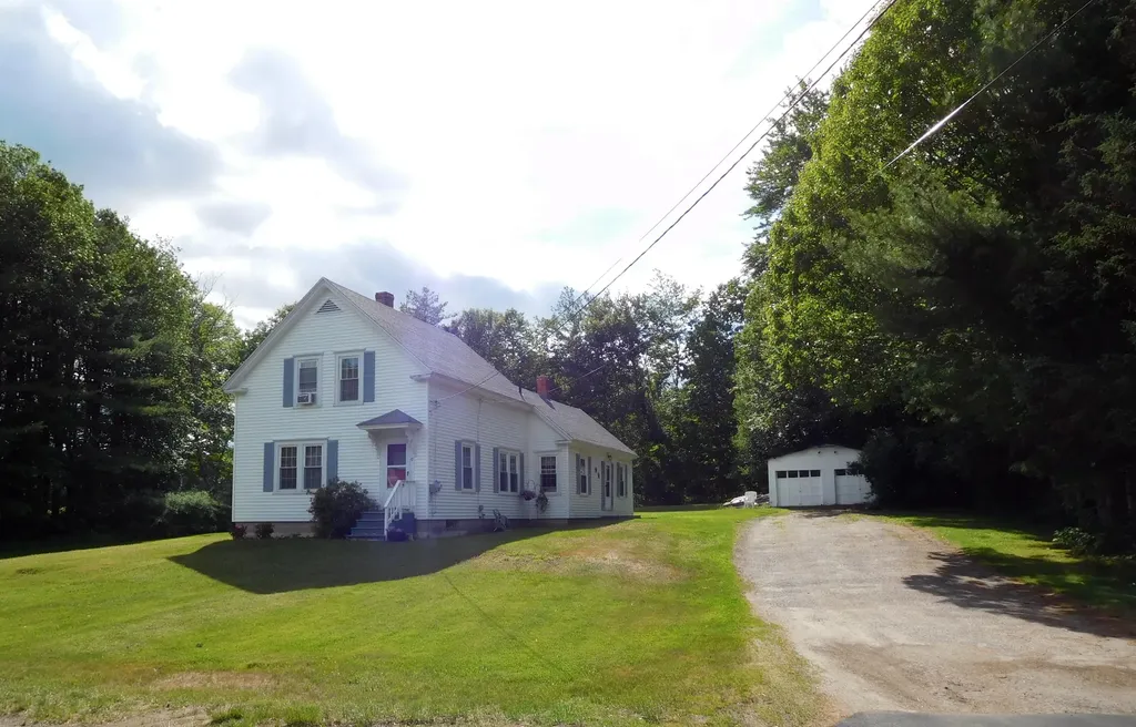 37 Ferry Road Lisbon ME 04250