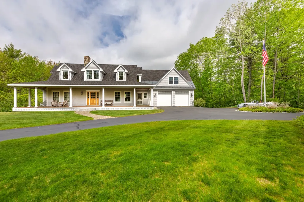 144 Woodville Road Falmouth ME 04105