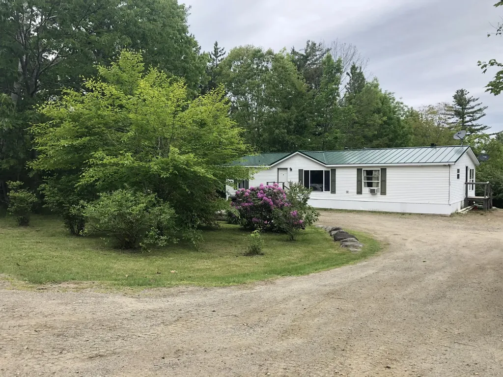 176 Lincolnville Avenue Searsmont ME 04973